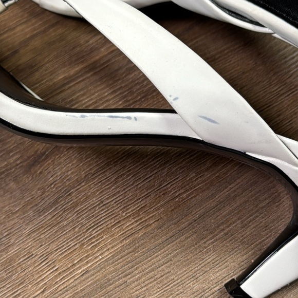 Sandals - Picture 5 of 11